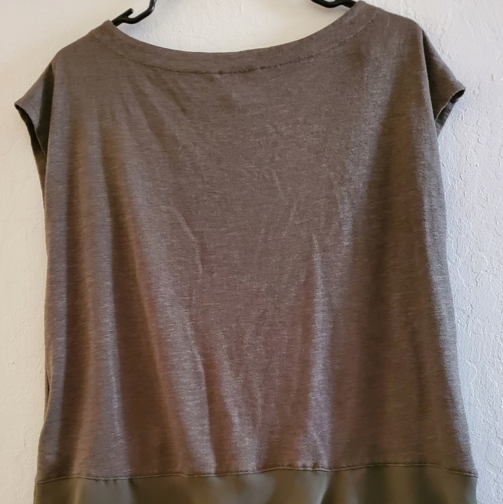 Banana Republic Ruffle Tee - FINAL PRICE - Picture 3 of 5